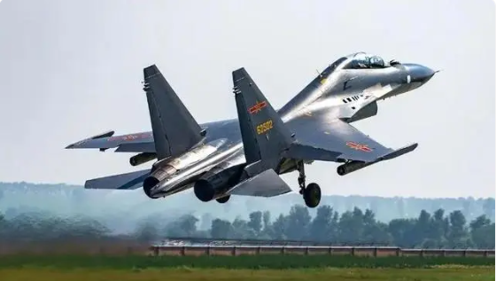 Top2:歼16(中国)